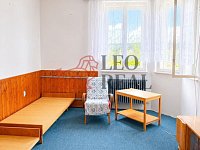 Prodej rodinného domu 4+1, Vedrovice, 870m2 - 7e764840-433c-4103-8931-1f7d2ffc5341 (1).jpg