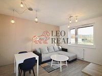 Pronájem luxusního bytu 2+kk, zařízený, 63 m², šatna, lodžie, garáž, Strnadových, Vysočany, Praha 9 - 12.jpg