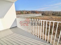 Pronájem luxusního bytu 2+kk, zařízený, 63 m², šatna, lodžie, garáž, Strnadových, Vysočany, Praha 9 - 25.jpg