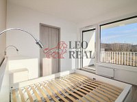 Pronájem luxusního bytu 2+kk, zařízený, 63 m², šatna, lodžie, garáž, Strnadových, Vysočany, Praha 9 - 26.jpg