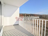 Pronájem luxusního bytu 2+kk, zařízený, 63 m², šatna, lodžie, garáž, Strnadových, Vysočany, Praha 9 - 3.jpg