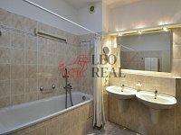 Pronájem bytu 4+1, 130 m² - 15.JPG