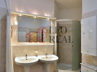 Pronájem bytu 4+1, 130 m² - 16.jpg