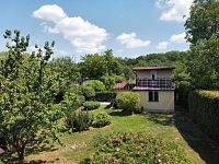 Prodej, rekreační chata, 2+1, 55 m², pozemek 376 m², ul. Na Lesích, Vráž u Berouna - dji_fly_20260713_125052_604_1783941125227_photo_optimized.jpg