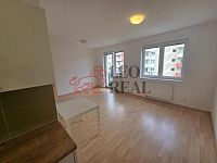 Krásna garsoniéra s balkonem a vlasním garážovým místem. Nehradíte provizi RK! - 20260723_145812.jpg