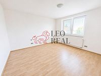 K pronájmu prostorný byt 3+1, 73 m² – Ketkovice, zahrádka k dispozici k užívání s posezením - a7a6e70a-5238-4390-bd90-d222cc39e3c0.jpg
