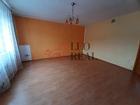 Rodinný dům 3+1 v Radosticích – ideální příležitost vytvořit si domov podle vlastních představ - 104624828_986035885186976_6670085389626985795_n.jpg