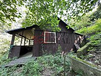 Prodej útulné rekreační chaty se zahradou 486 m² – Jesenice, Osnice - IMG_5865.jpeg