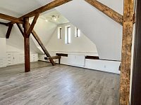 Pronájem velkého bytu 2+kk s parkovištěm v centru Uh.Hradiště - 3B2E7C60-7BD3-4398-8C33-1B663178B021_1_201_a.jpeg