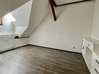Pronájem velkého bytu 2+kk s parkovištěm v centru Uh.Hradiště - E793A612-D81B-46A7-8BC3-D5B418722A74_1_201_a.jpeg