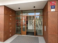 Pronájem bytu 2+kk (56 m²) s terasou (30 m²) a možností garážového stání – Malý Háj - 17 (kopie).jpg