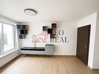 Pronájem bytu 2+kk (56 m²) s terasou (30 m²) a možností garážového stání – Malý Háj - 3 (kopie).jpg