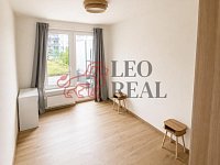 Pronájem bytu 2+kk (56 m²) s terasou (30 m²) a možností garážového stání – Malý Háj - 4 (kopie).jpg