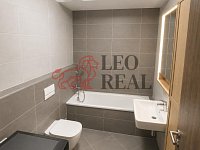Pronájem bytu 2+kk (56 m²) s terasou (30 m²) a možností garážového stání – Malý Háj - 7 (kopie).jpg
