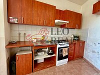 Prodej bytu 1+1, 37 m² s využitím zahrady — Opava, nám. Svaté Trojice - NST_03.jpg