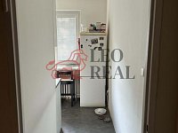 Útulný byt 1+1, 36 m2, ul. Vrátkovská - chodba do kuchyne.JPG