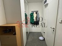 Útulný byt 1+1, 36 m2, ul. Vrátkovská - chodba.JPG