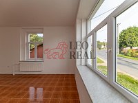 Rodinný dům o 2 bytových jednotkách - RDK_4508.jpg