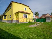 Rodinný dům o 2 bytových jednotkách - RDK_4536.jpg