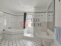 Prodej vily 350 m², pozemek 918 m² - 23.jpg
