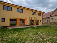½ rodinného domu o dispozici 5+kk, 150 m2 + zahrada + 2 parkovací stání - RDK_3897.jpg
