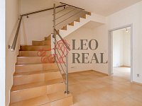 ½ rodinného domu o dispozici 5+kk, 150 m2 + zahrada + 2 parkovací stání - RDK_3909.jpg