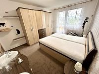 Prodej prostorného bytu 3+1 upravený na 4+1, 4x lodžie, Hradce Králové - IMG_7065.jpeg