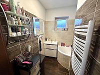 Exkluzivní nízkoenergetická novostavba s prostornou zahradou Černá u Bohdanče. - IMG_9898.jpeg