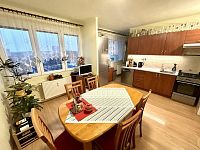 Prostorný a světlý byt 4+kk s lodžií, Polabiny, Pardubice.