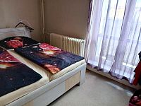 Prodej bytu 2+1 v centru Trutnova - 11 loznice foto 2.jpeg