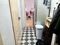 Prodej bytu 2+1 v centru Trutnova - 9 chodba.jpeg