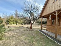 Kousek přírody jen pro vás – zahrada s chatkou a potokem, CENA K JEDNÁNÍ - IMG_5567.jpeg