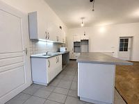 Prodej rodinný dům 302 m², pozemek 1 071 m² - Kuchyňský kout.jpg