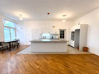 Prodej rodinný dům 302 m², pozemek 1 071 m²