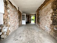 Prodej rodinný dům 302 m², pozemek 1 071 m² - Vstupní chodba 1.jpg