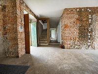 Prodej rodinný dům 302 m², pozemek 1 071 m² - Vstupní chodba 2.jpg