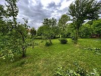 Prodej rodinný dům 302 m², pozemek 1 071 m² - Zahrada 2.jpg