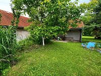 Prodej rodinný dům 302 m², pozemek 1 071 m² - Zahrada 4.jpg