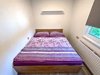 Prodej moderní rekreační chaty 52 m², pozemek 498 m² v Týništi nad Orlicí - Ložnice 1.jpg