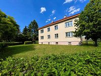 Prodej bytu 2+1 54,8 m² - Foto z venku 2.jpg