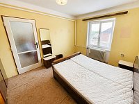 Prodej bytu 2+1 54,8 m² - Ložnice 2.jpg