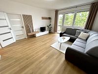 Cihlový byt 3+1 s lodžií – Lázně Bělohrad, ul. Zámecká