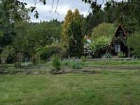 Zahrada v obci Klášterec na Ohří - Obrázek WhatsApp, 2025-05-09 v 09.52.10_c8fbf2f6.jpg