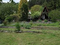 Zahrada v obci Klášterec na Ohří - Obrázek WhatsApp, 2025-05-09 v 09.52.12_9ac38e16.jpg