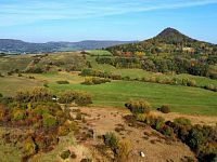 Dům s velkým pozemkem v Blíževedlích na prodej od 1.11.2025 - dji_fly_20251020_135602_392_1760969066080_photo_optimized.JPG