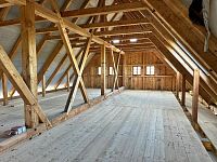 Dům s velkým pozemkem v Blíževedlích na prodej od 1.11.2025 - IMG_5881(2).jpeg