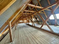 Dům s velkým pozemkem v Blíževedlích na prodej od 1.11.2025 - IMG_5883(3).jpeg