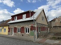 Dům s projektem na 2 byty + nová střecha | skvělá investice | Postoloprty