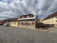 Dům s projektem na 2 byty + nová střecha | skvělá investice | Postoloprty - IMG_2125(2).jpeg