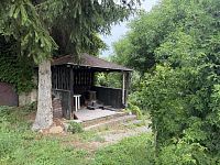 Rodinný dům se dvěma bytovými jednotkami, stodolou a pozemkem 2 408 m² - IMG_3402(1).jpeg